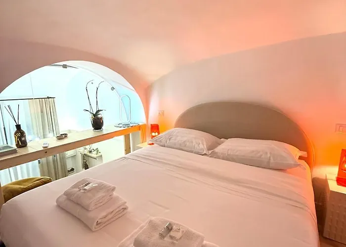 The Arches, Comfortable Design Loft 10 Min From Colosseum Roma